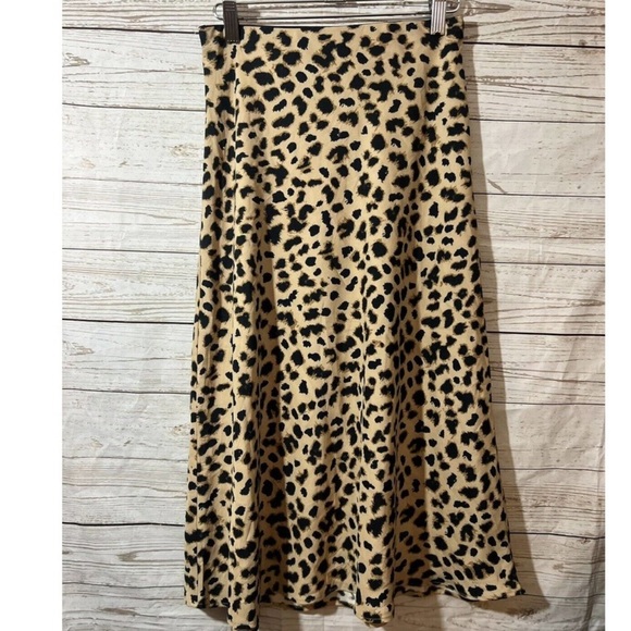 Express Cheetah leopard Print Skirt elastic band - Picture 1 of 5